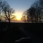 Inspektorenhaus Am Jagdschloss Mit Meerblick 아파트 Hohen Niendorf