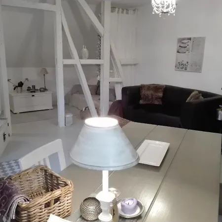 Inspektorenhaus Am Jagdschloss Mit Meerblick Апартаменты