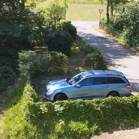 Апартаменты Inspektorenhaus Am Jagdschloss Mit Meerblick