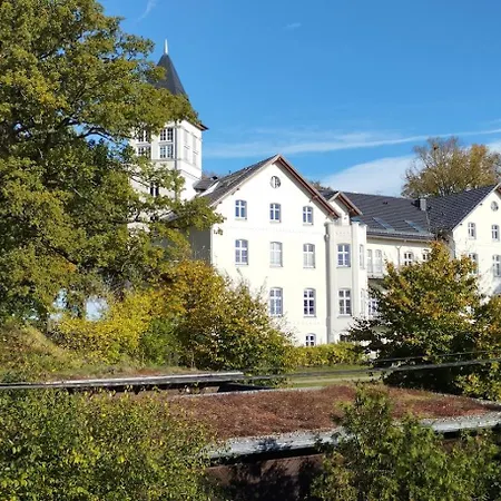 Inspektorenhaus Am Jagdschloss Mit Meerblick Апартаменты